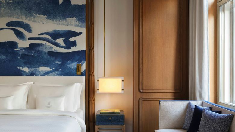 <b>The St Regis Budapest Room</b>. Images powered by <a href="https://www.leonardoworldwide.com/" title="Leonardo Worldwide" target="_blank">Leonardo</a>.