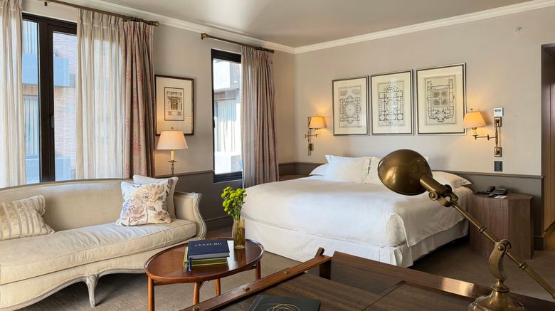 <b>The Singular Room</b>. Images powered by <a href="https://www.leonardoworldwide.com/" title="Leonardo Worldwide" target="_blank">Leonardo</a>.