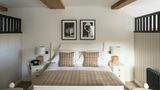 Tudor Farmhouse Hotel Room