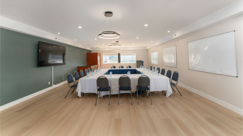 <b>Four Points by Sheraton Prince George Meeting</b>. Images powered by <a href="https://www.leonardoworldwide.com/" title="Leonardo Worldwide" target="_blank">Leonardo</a>.