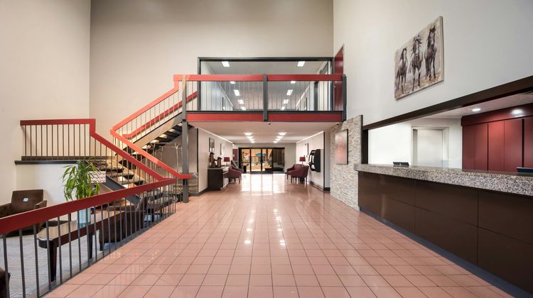 Red Roof Inn & Suites Lexington-Hamburg Lobby