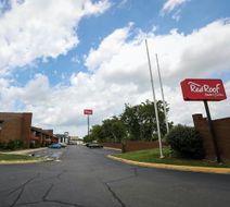 Red Roof Inn & Suites Lexington-Hamburg Exterior