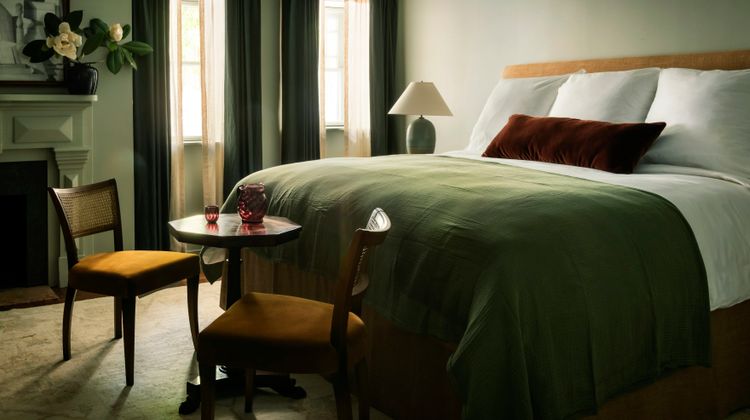 The Douglas Hotel Savannah Room