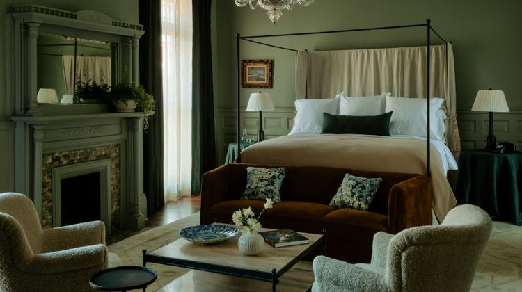 The Douglas Hotel Savannah Room