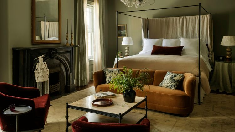 The Douglas Hotel Savannah Room