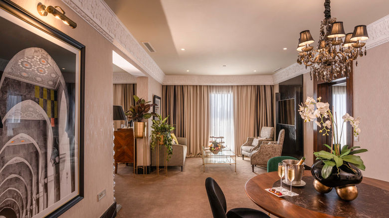 <b>Le Casablanca Hotel Suite</b>. Images powered by <a href="https://www.leonardoworldwide.com/" title="Leonardo Worldwide" target="_blank">Leonardo</a>.