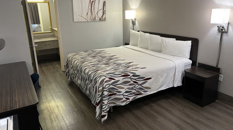 Red Roof Inn Birmingham Room