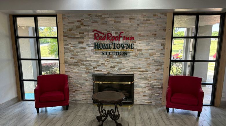 <b>Red Roof Inn Birmingham Lobby</b>. Images powered by <a href="https://www.leonardoworldwide.com/" title="Leonardo Worldwide" target="_blank">Leonardo</a>.