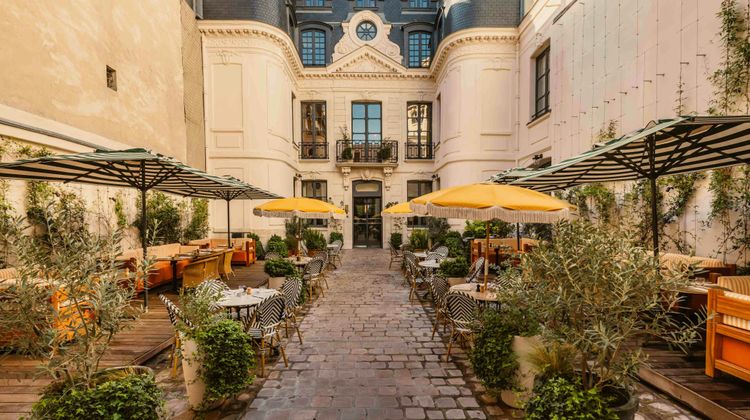 Le Jardin De Verre by Locke Exterior