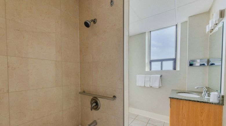 <b>Prince Arthur Waterfront Hotel & Suites Room</b>. Images powered by <a href="https://www.leonardoworldwide.com/" title="Leonardo Worldwide" target="_blank">Leonardo</a>.