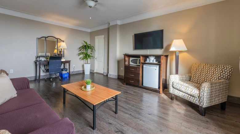 <b>Prince Arthur Waterfront Hotel & Suites Suite</b>. Images powered by <a href="https://www.leonardoworldwide.com/" title="Leonardo Worldwide" target="_blank">Leonardo</a>.