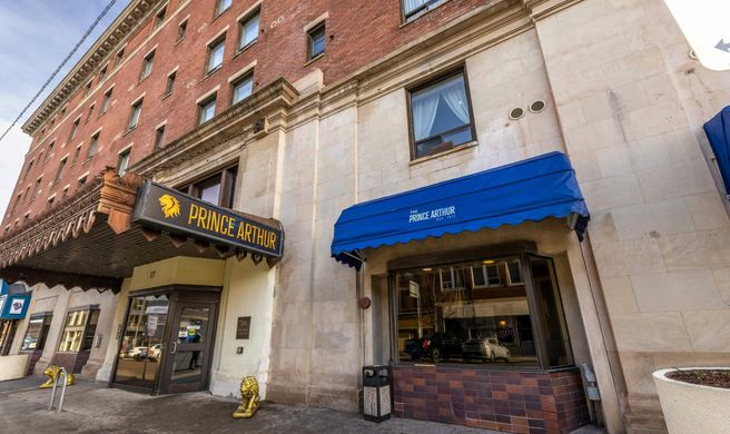 Prince Arthur Waterfront Hotel & Suites Exterior