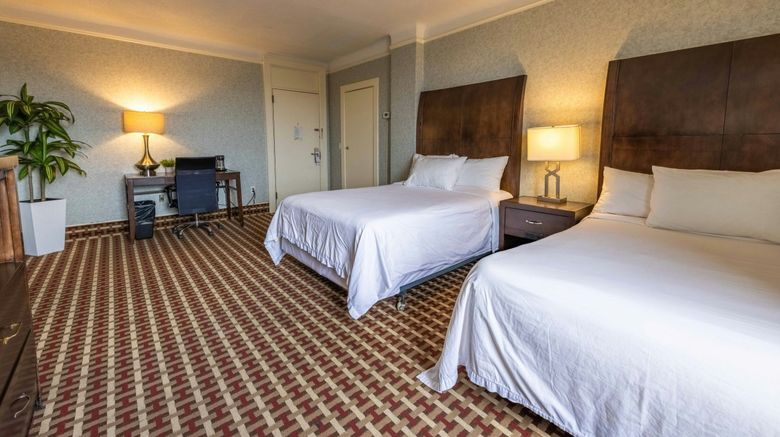 <b>Prince Arthur Waterfront Hotel & Suites Room</b>. Images powered by <a href="https://www.leonardoworldwide.com/" title="Leonardo Worldwide" target="_blank">Leonardo</a>.