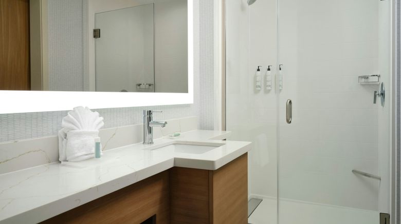 <b>SpringHill Suites Oxnar Marriott Room</b>. Images powered by <a href="https://www.leonardoworldwide.com/" title="Leonardo Worldwide" target="_blank">Leonardo</a>.