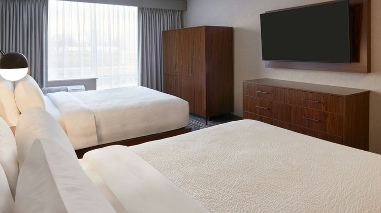 Four Points Point Edward Sarnia Room
