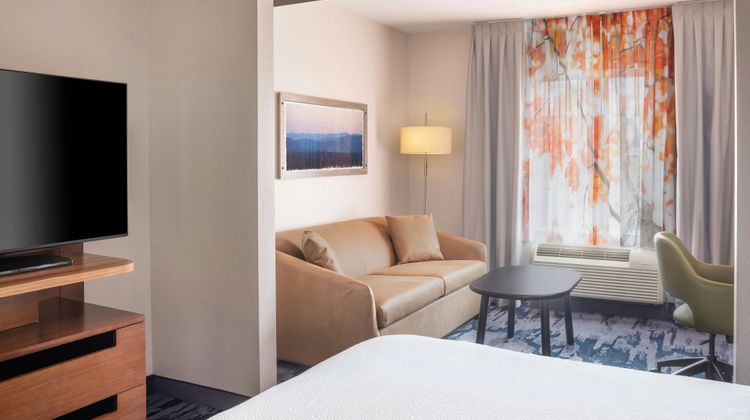 Fairfield Inn & Suites Cape Cod Hyannis Suite