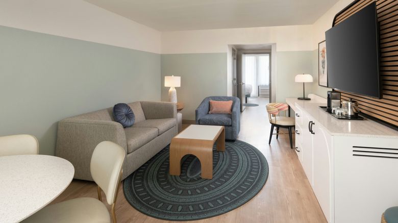 <b>Sheraton Orlando Lake Buena Vista Resort Suite</b>. Images powered by <a href="https://www.leonardoworldwide.com/" title="Leonardo Worldwide" target="_blank">Leonardo</a>.