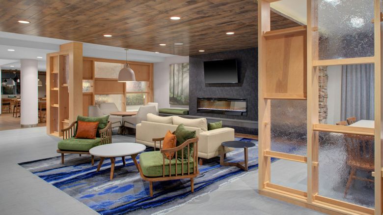 <b>Fairfield Inn & Suites Roanoke Salem Lobby</b>. Images powered by <a href="https://www.leonardoworldwide.com/" title="Leonardo Worldwide" target="_blank">Leonardo</a>.