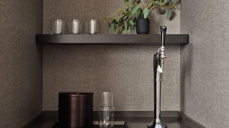 <b>Kimpton Era Midtown Lobby</b>. Images powered by <a href="https://www.leonardoworldwide.com/" title="Leonardo Worldwide" target="_blank">Leonardo</a>.