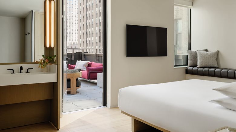 <b>Kimpton Era Midtown Suite</b>. Images powered by <a href="https://www.leonardoworldwide.com/" title="Leonardo Worldwide" target="_blank">Leonardo</a>.