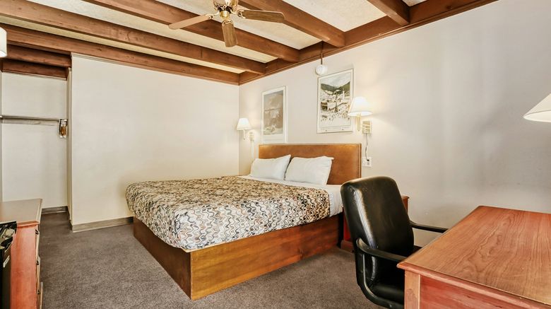 <b>Georgetown Lodge Room</b>. Images powered by <a href="https://www.leonardoworldwide.com/" title="Leonardo Worldwide" target="_blank">Leonardo</a>.