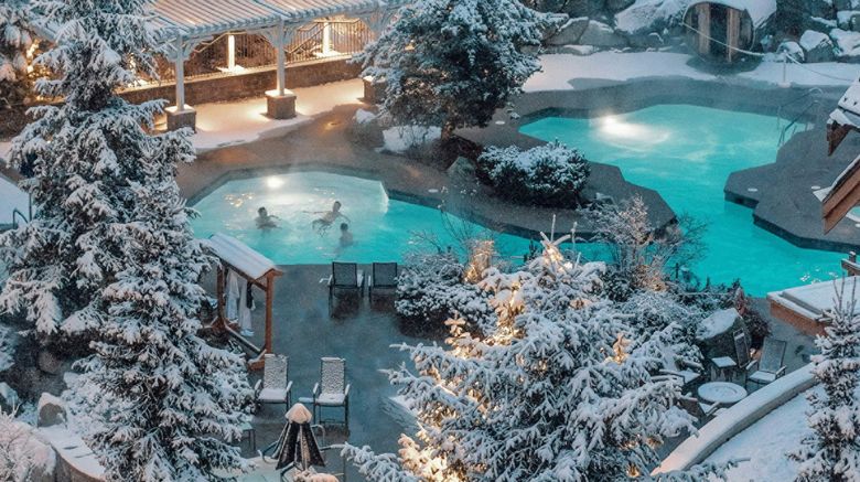 <b>Four Seasons Resort Whistler Pool</b>. Images powered by <a href="https://www.leonardoworldwide.com/" title="Leonardo Worldwide" target="_blank">Leonardo</a>.