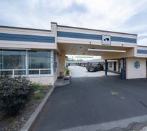 Budget Inn Exterior