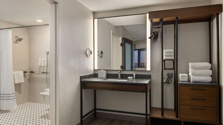 <b>Oshkosh Marriott Waterfront Hotel & Conv Room</b>. Images powered by <a href="https://www.leonardoworldwide.com/" title="Leonardo Worldwide" target="_blank">Leonardo</a>.