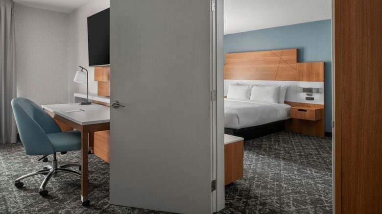 <b>Fairfield Inn & Suites Room</b>. Images powered by <a href="https://www.leonardoworldwide.com/" title="Leonardo Worldwide" target="_blank">Leonardo</a>.