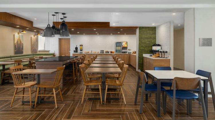 Fairfield Inn & Suites Clinton Restaurant