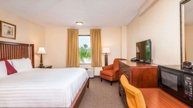 Lakeshore Resort & Marina Room