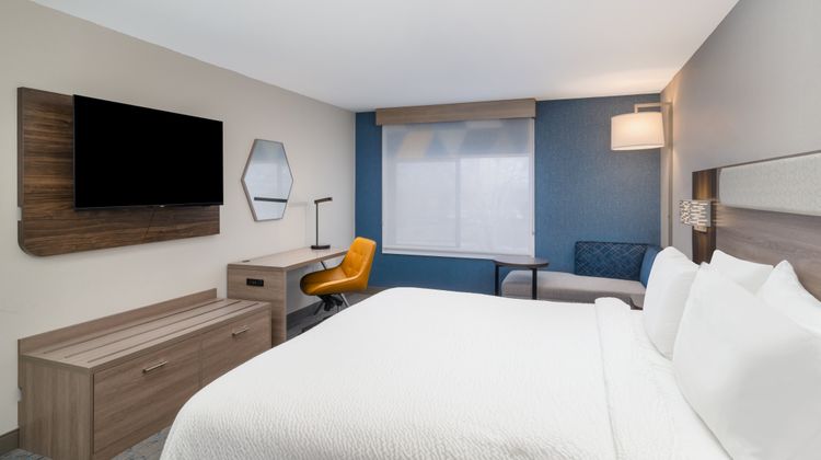Holiday Inn Express & Stes Bozeman West Room