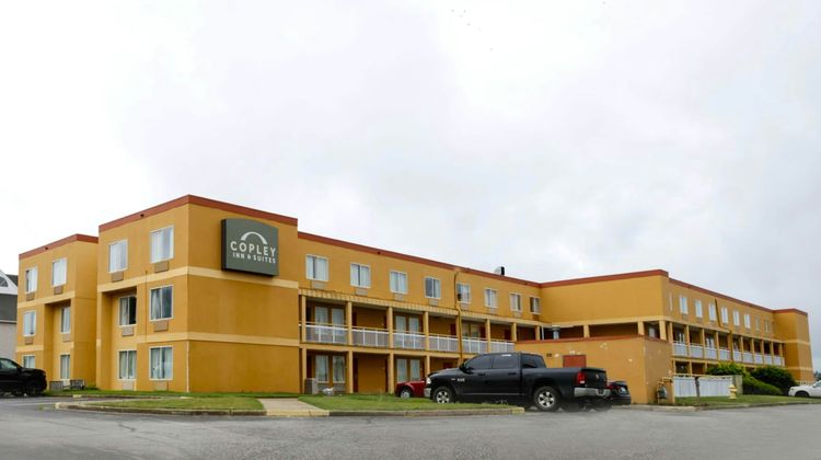 Copley Inn & Suites Exterior