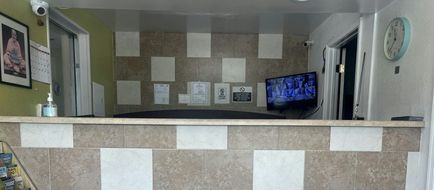 Capitol Inn Richmond Airport Lobby
