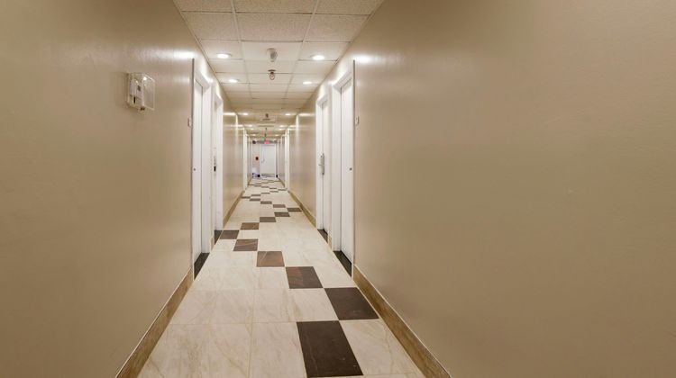 Copley Inn & Suites Lobby