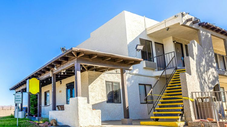 Townhouse Barstow On Rte 66 Exterior