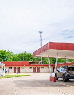 Holiday Capri Motel
