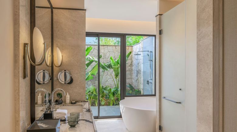 <b>JW Marriott Ranthambore Resort & Spa Room</b>. Images powered by <a href="https://www.leonardoworldwide.com/" title="Leonardo Worldwide" target="_blank">Leonardo</a>.