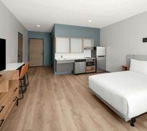 StudioRes by Marriott Mesa Room