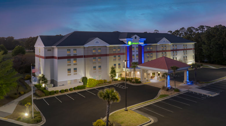 Holiday Inn Express Exterior. Images powered by <a href="https://www.leonardoworldwide.com" target="_blank" rel="noopener">Leonardo</a>.