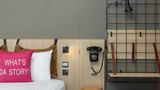 <b>Moxy Dublin Docklands Room</b>. Images powered by <a href="https://www.leonardoworldwide.com/" title="Leonardo Worldwide" target="_blank">Leonardo</a>.