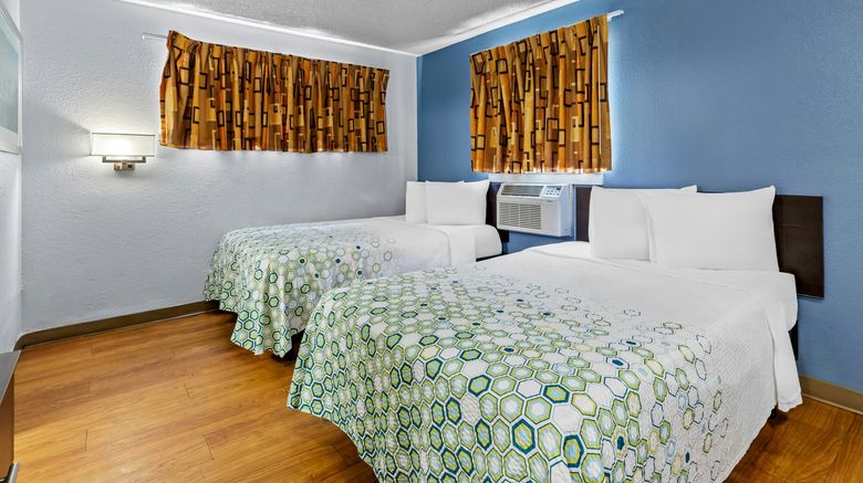 <b>HomeTowne Studios Orlando South Room</b>. Images powered by <a href="https://www.leonardoworldwide.com/" title="Leonardo Worldwide" target="_blank">Leonardo</a>.