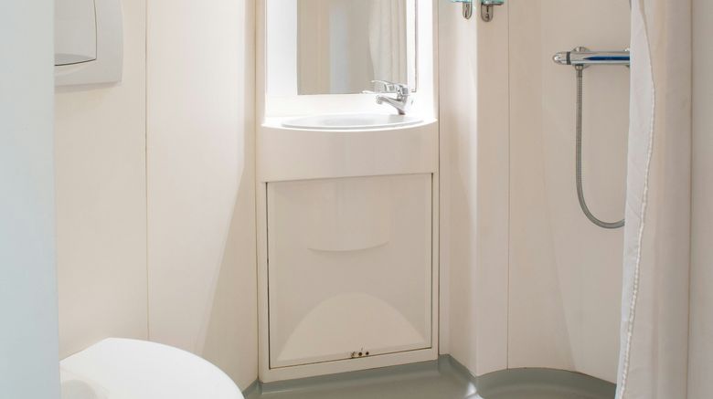 <b>CiTiHotel London Luton Room</b>. Images powered by <a href="https://www.leonardoworldwide.com/" title="Leonardo Worldwide" target="_blank">Leonardo</a>.