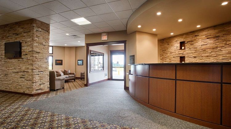 Crossroad Hotel & Event Center Lobby