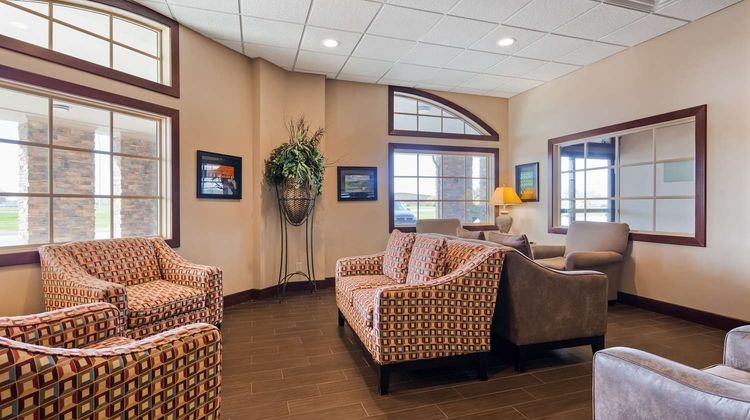 Crossroad Hotel & Event Center Lobby