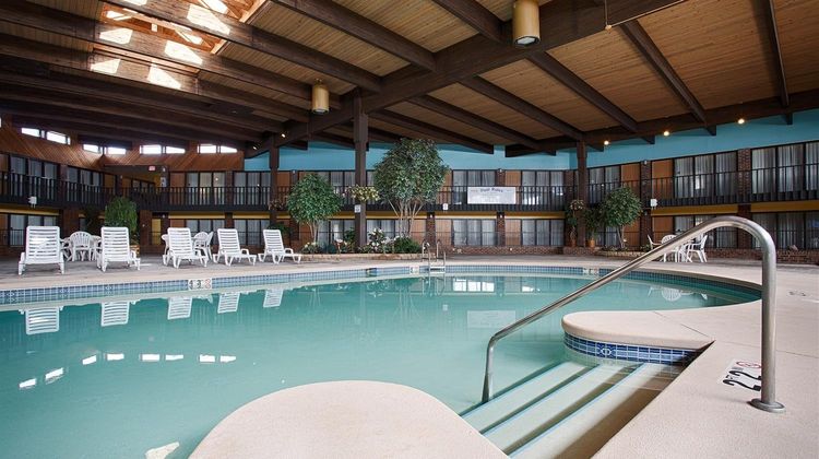 Crossroad Hotel & Event Center Pool