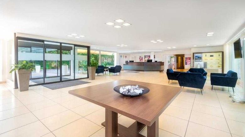 <b>Sunday Hotel Bielefeld Johannisberg Lobby</b>. Images powered by <a href="https://www.leonardoworldwide.com/" title="Leonardo Worldwide" target="_blank">Leonardo</a>.