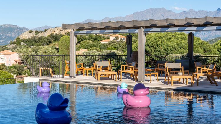 La Villa Pool