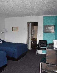 Lighthouse Cove Inn