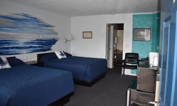 Lighthouse Cove Inn